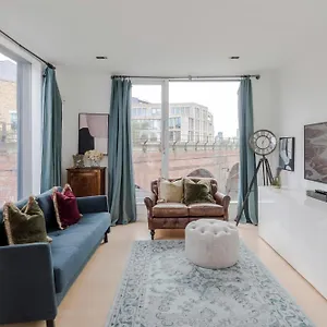 live-historic-london-but-with-stylish-unique-twist.brighton-hotels-england.com/