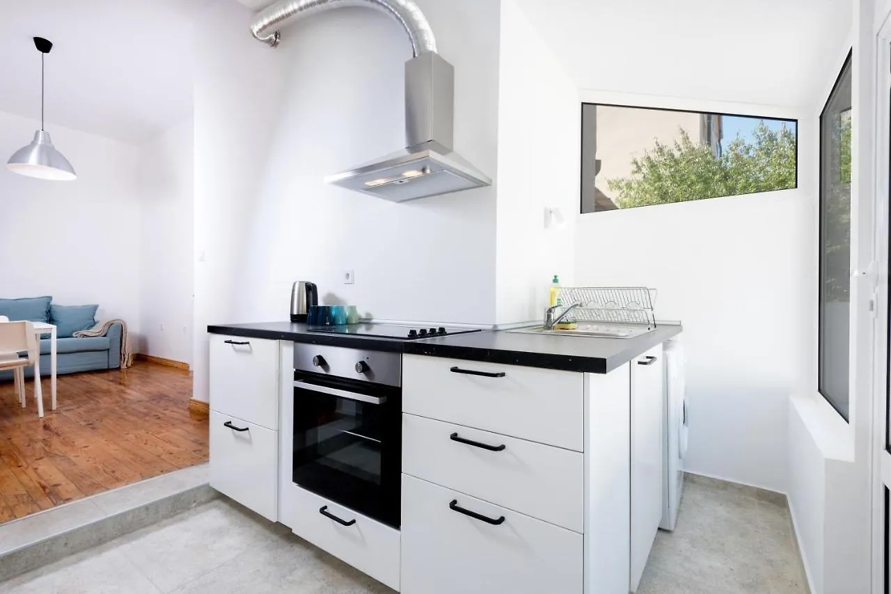 The White Apartment - Bogoridi Main Street Burgas